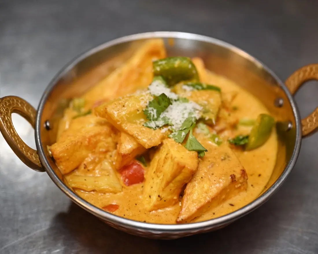 Paneer Korma – Silky paneer and peppers in a rich, mildly spiced golden korma sauce | SPICE ROOM Denver
